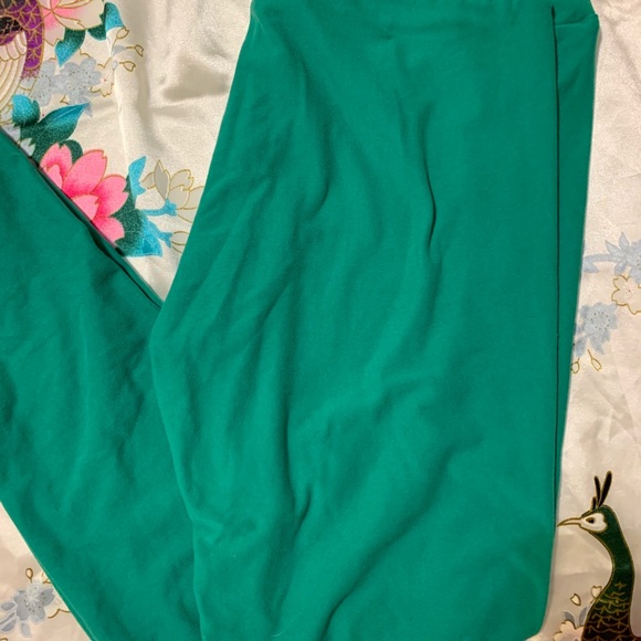 NWOT Solid Green Leggings - Picture 2 of 5
